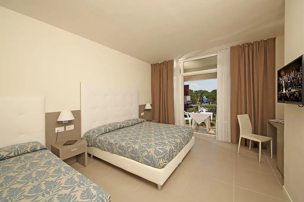 Hotel Holiday Sirmione 3*,