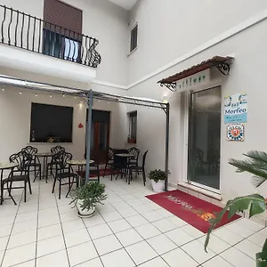 *** לינה וארוחת בוקר Morfeo איטליה